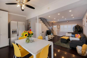 LA Escape to Centrally Located Condo in Inglewoo